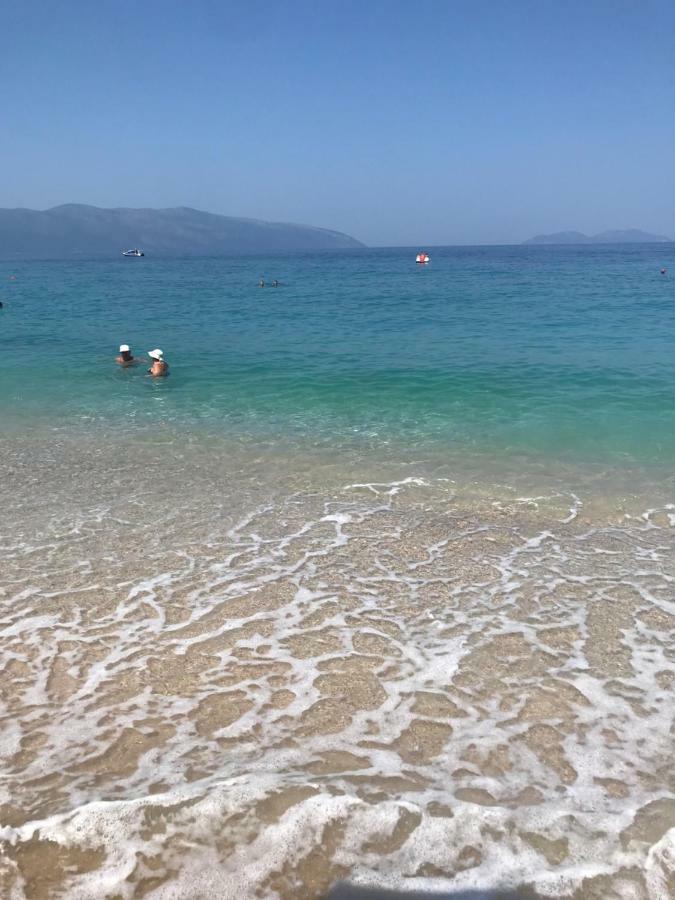 Residence David Vlorë エクステリア 写真